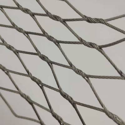 編織型不銹鋼繩網在動物園防護與高空防墜中的應用