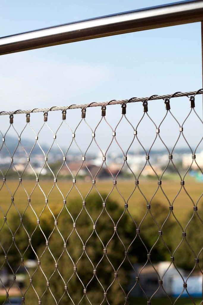 編織型不銹鋼繩網(wǎng)在動物園防護與高空防墜中的應用